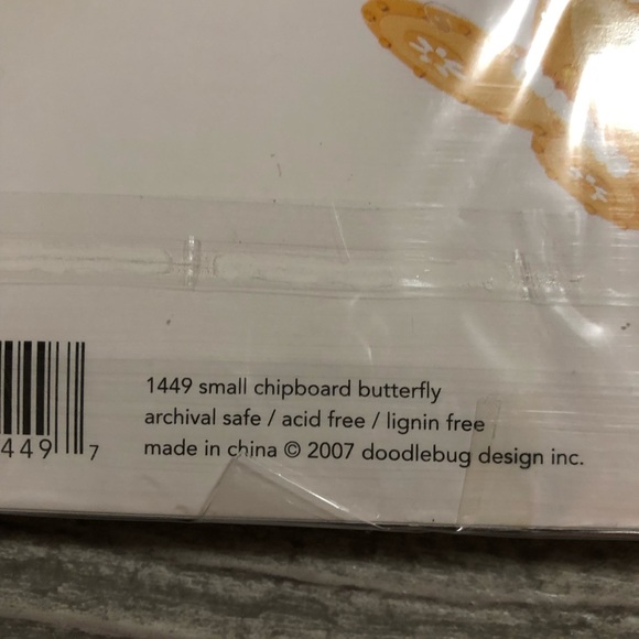doodlebug design plain & simple large & small chipboard butterly (1 ea.) c. 2007 - Picture 15 of 15